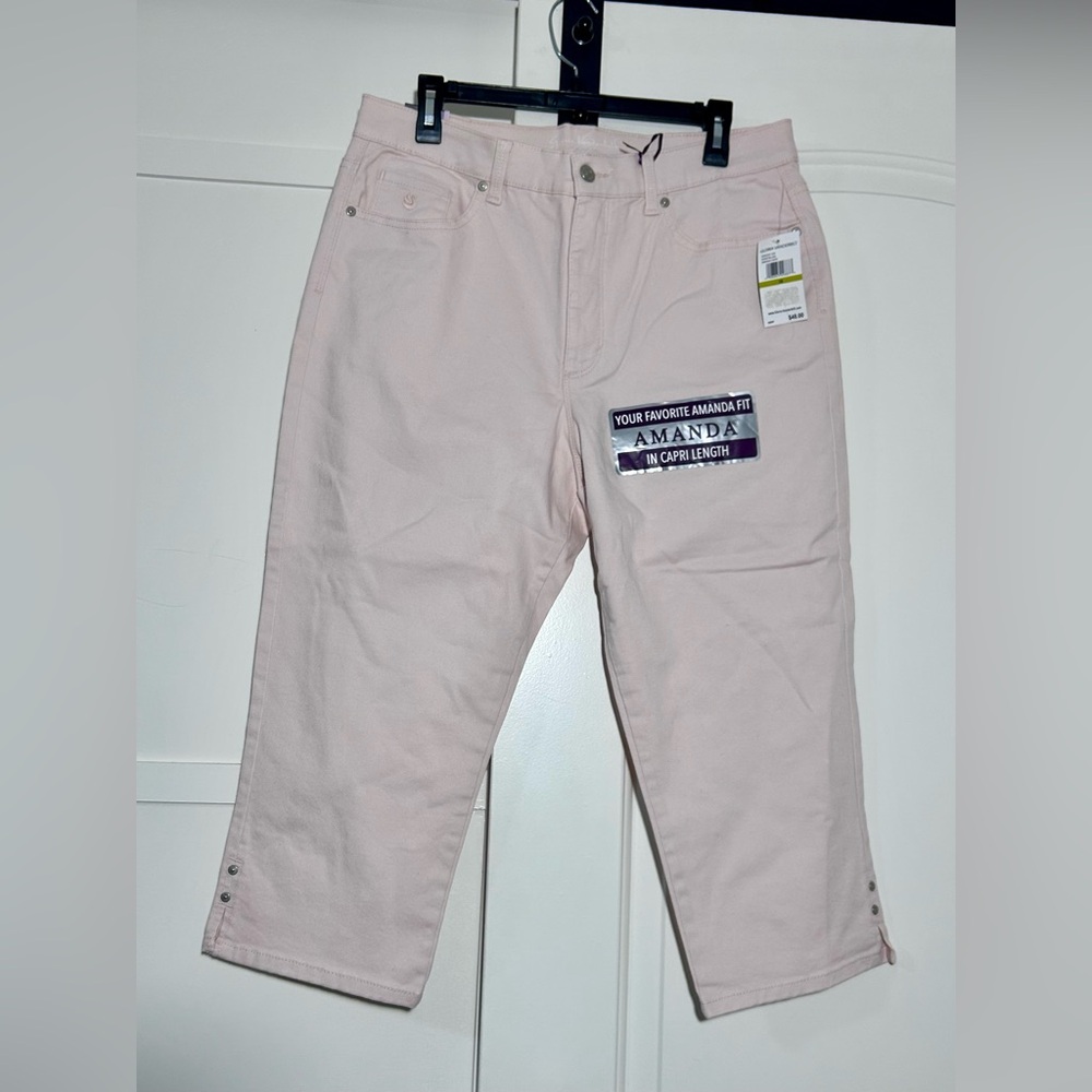 Gloria Vanderbilt Amanda Capri Pants in Soft Pink